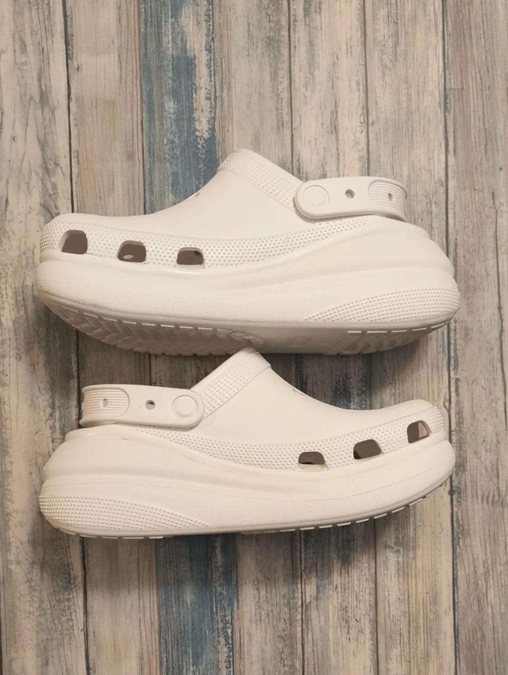 Women's Size 8 Platform Crocs
